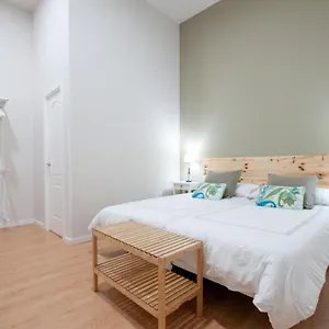 https://urban-suites-by-airnest.in-canary-islands.com